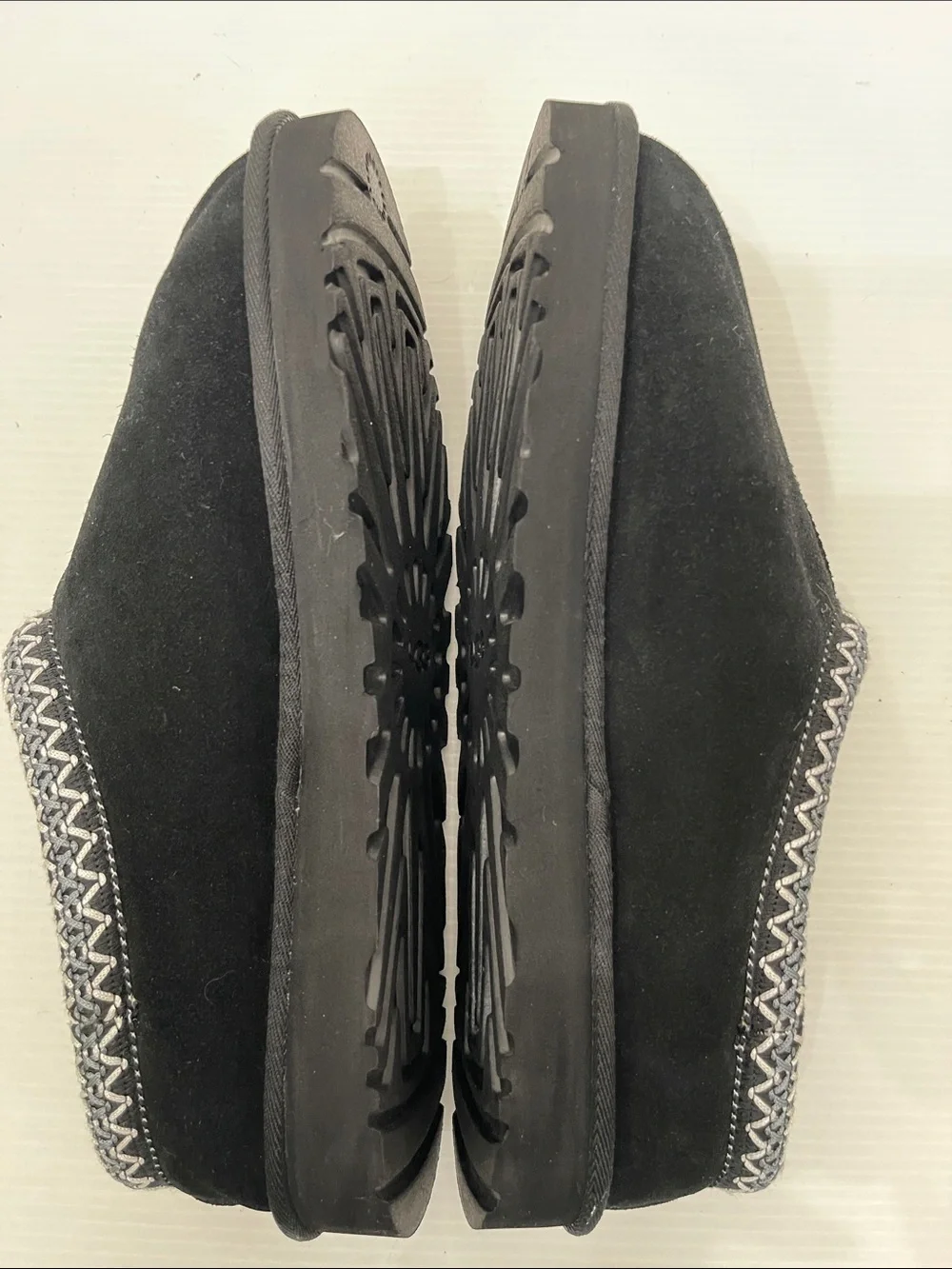 UGG WINTER TASMAN II SLIPPERS MENS SIZE 12